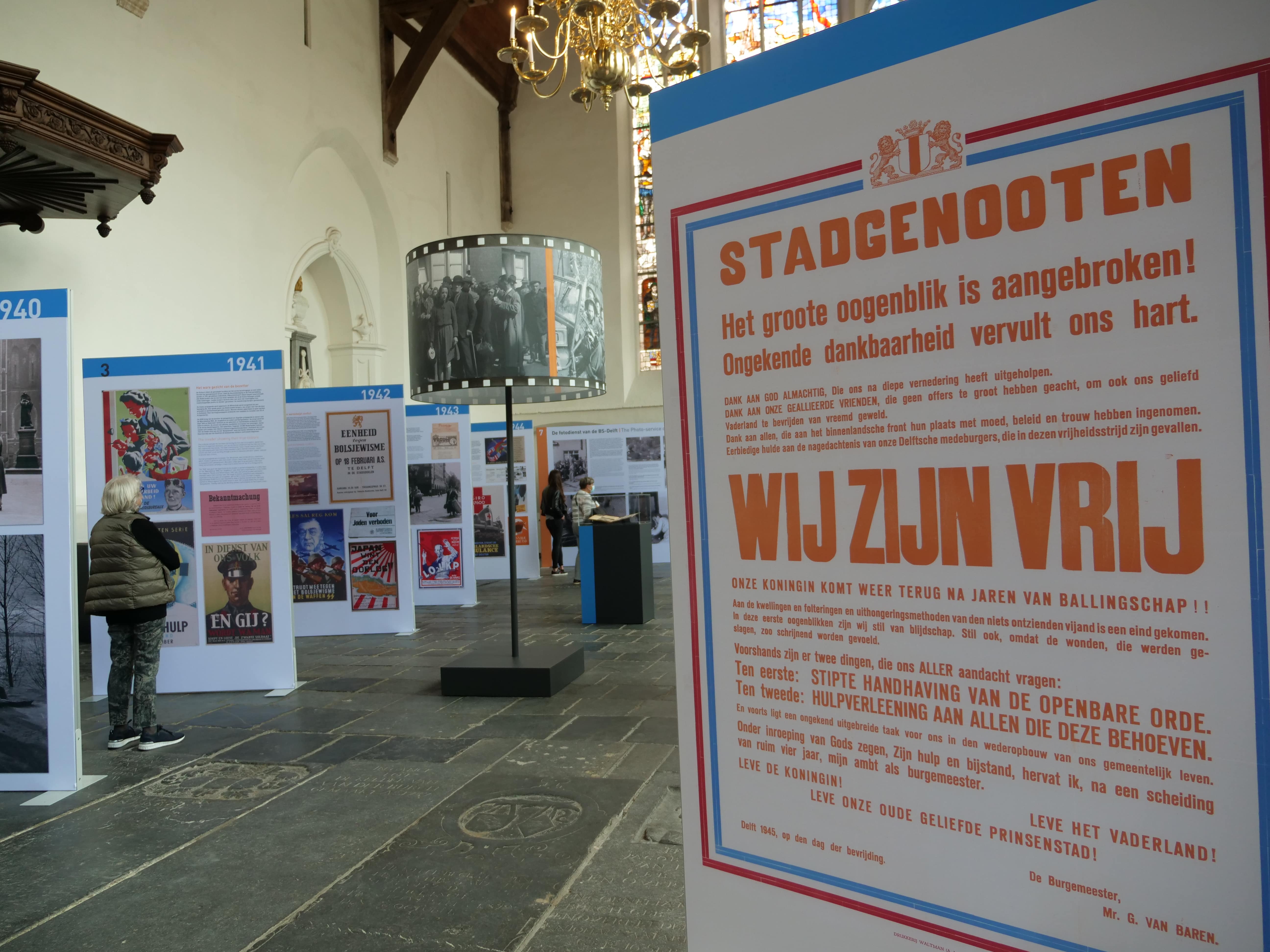 De tentoonstelling 'Het uur u' in de Oude Kerk in Delft.