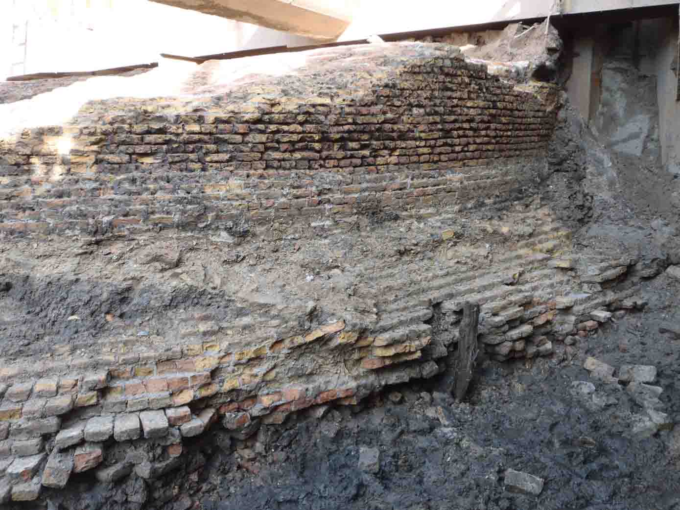 Monumentale toegang tot Delft