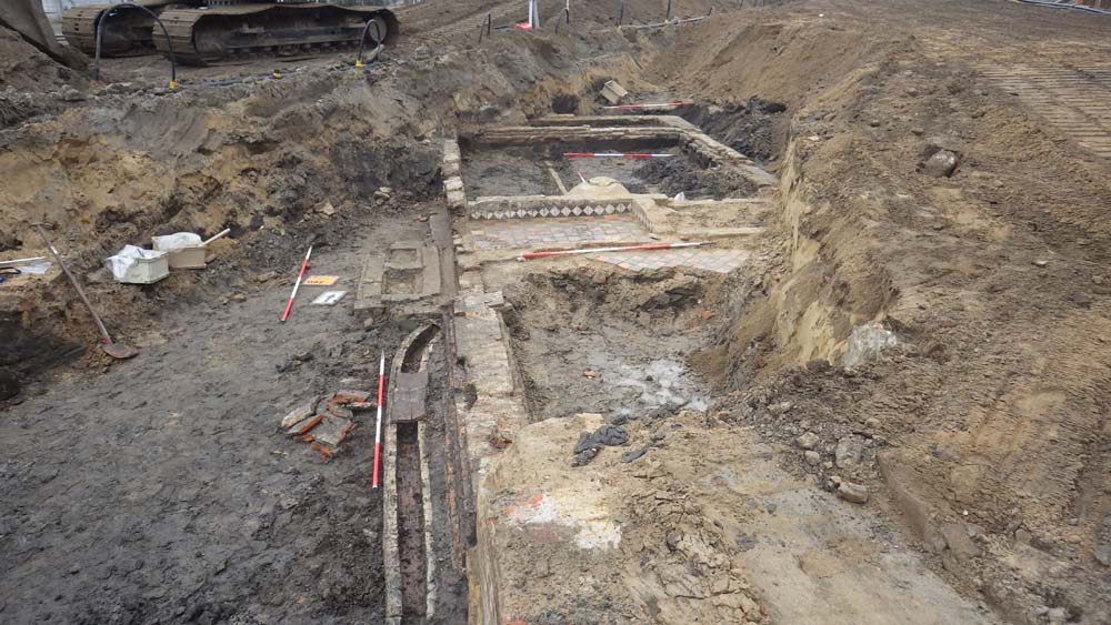 Onder het nieuwe Stadskantoor
