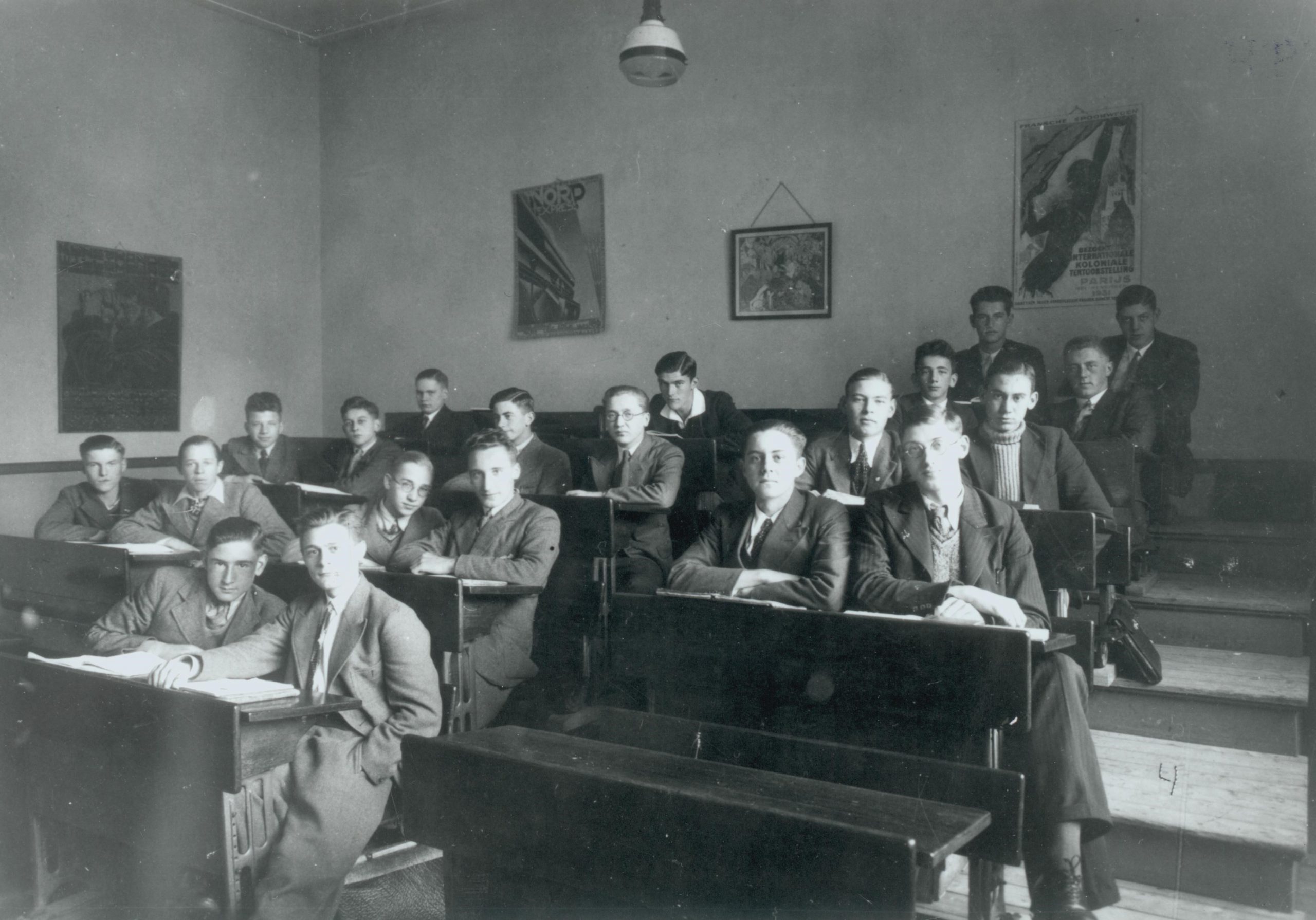 Klassenfoto van klas 4b van de hbs, foto S. Frank, 1929.
