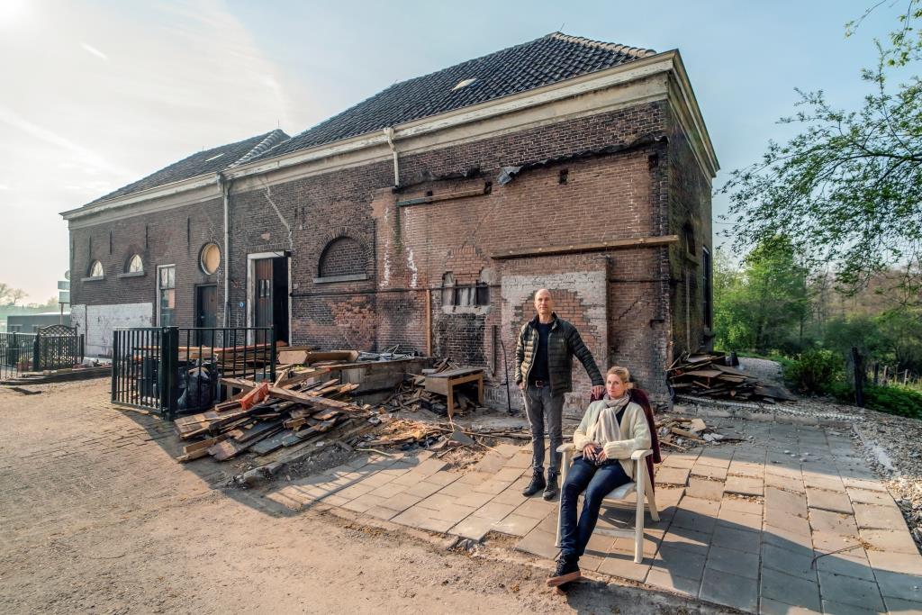 Verlaat   Door Edgar Van Kesteren
